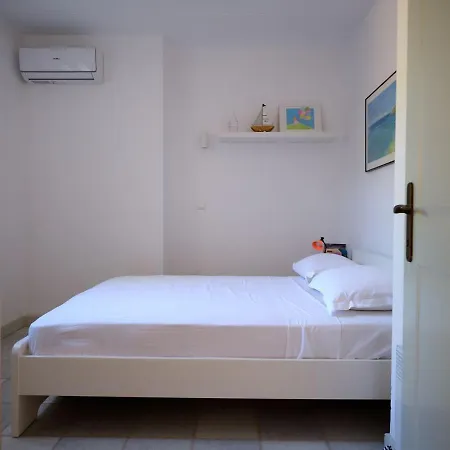Island Living Isterni (Paros)